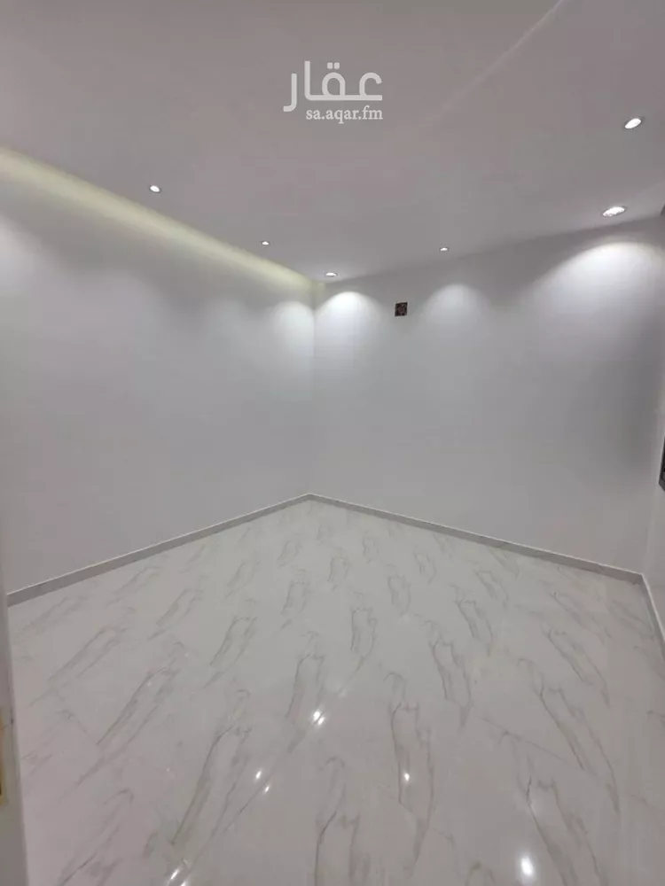 Floor for Sale in Riyadh Sultanah 17