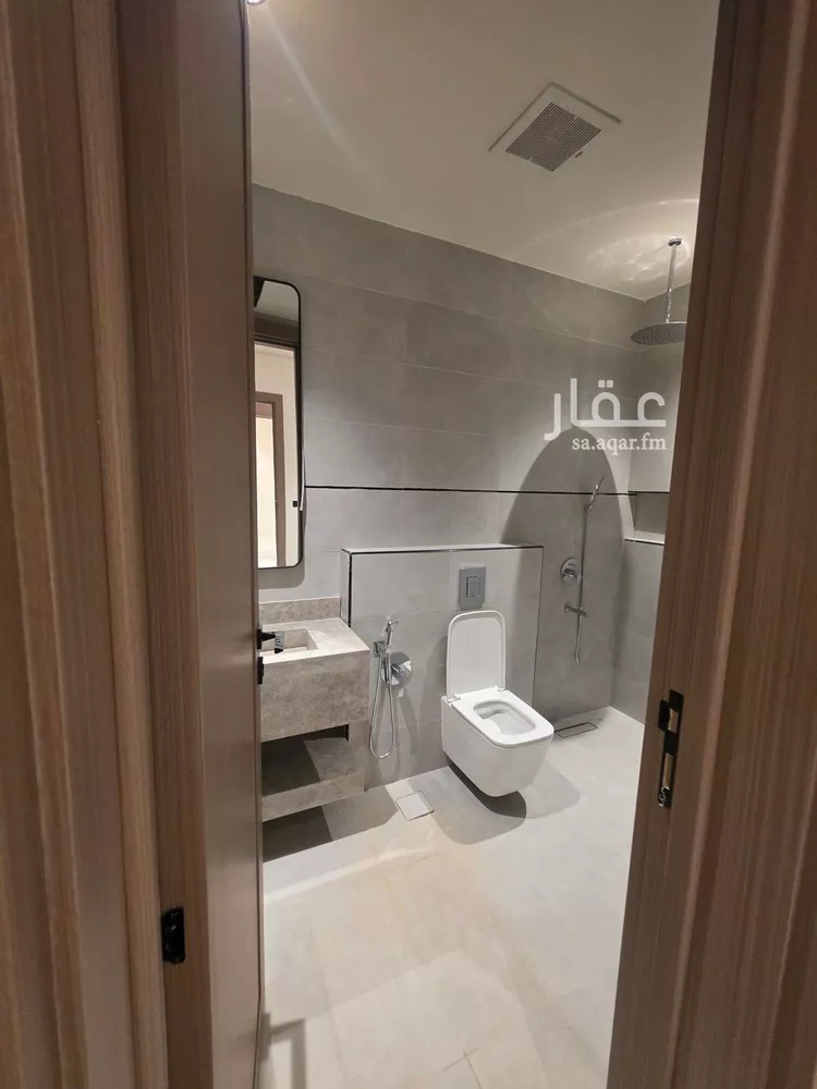 Floor for Sale in Riyadh Al Maizilah 6