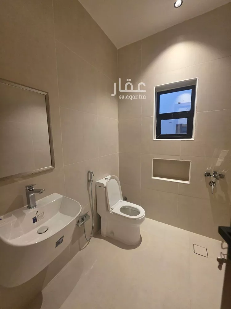 Floor for Sale in Riyadh Okaz صورة 3