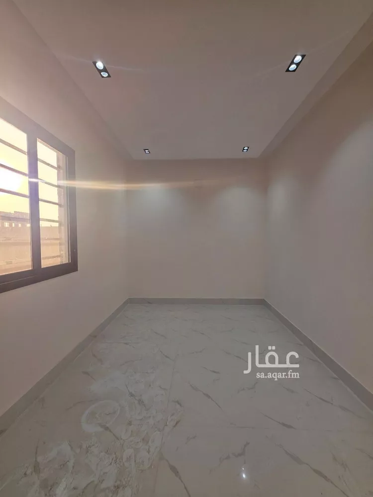 دور للبيع في شارع روضة عشيران, حي طيبة, مدينة الرياض, منطقة الرياض 8