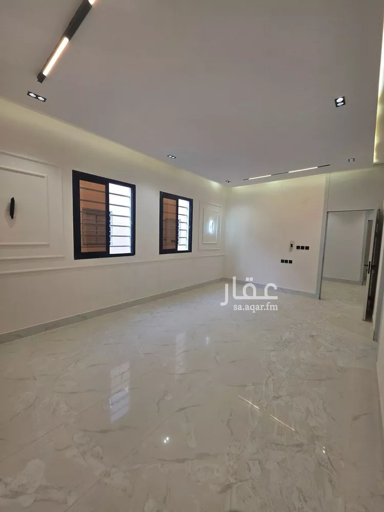 دور للبيع في شارع روضة عشيران, حي طيبة, مدينة الرياض, منطقة الرياض 17