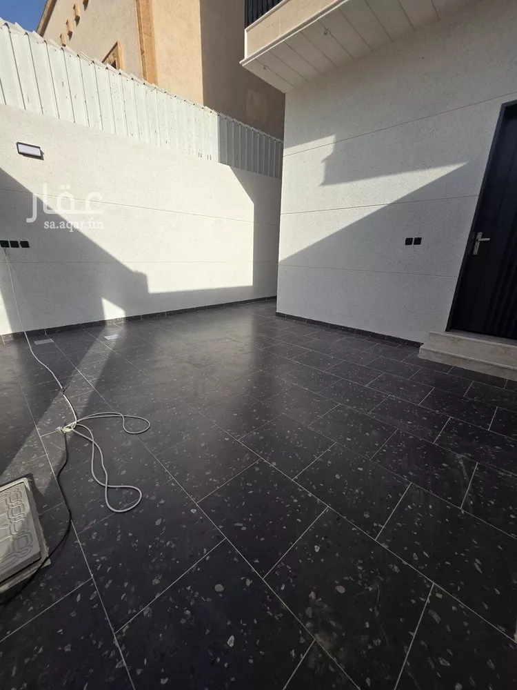 دور للبيع في شارع المويلح, حي العريجاء الغربي, مدينة الرياض, منطقة الرياض صورة 5