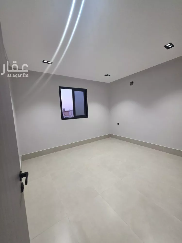 فيلا للبيع في شارع أحمد بن ناصر الباعوني, حي العريجاء الغربي, مدينة الرياض, منطقة الرياض 6
