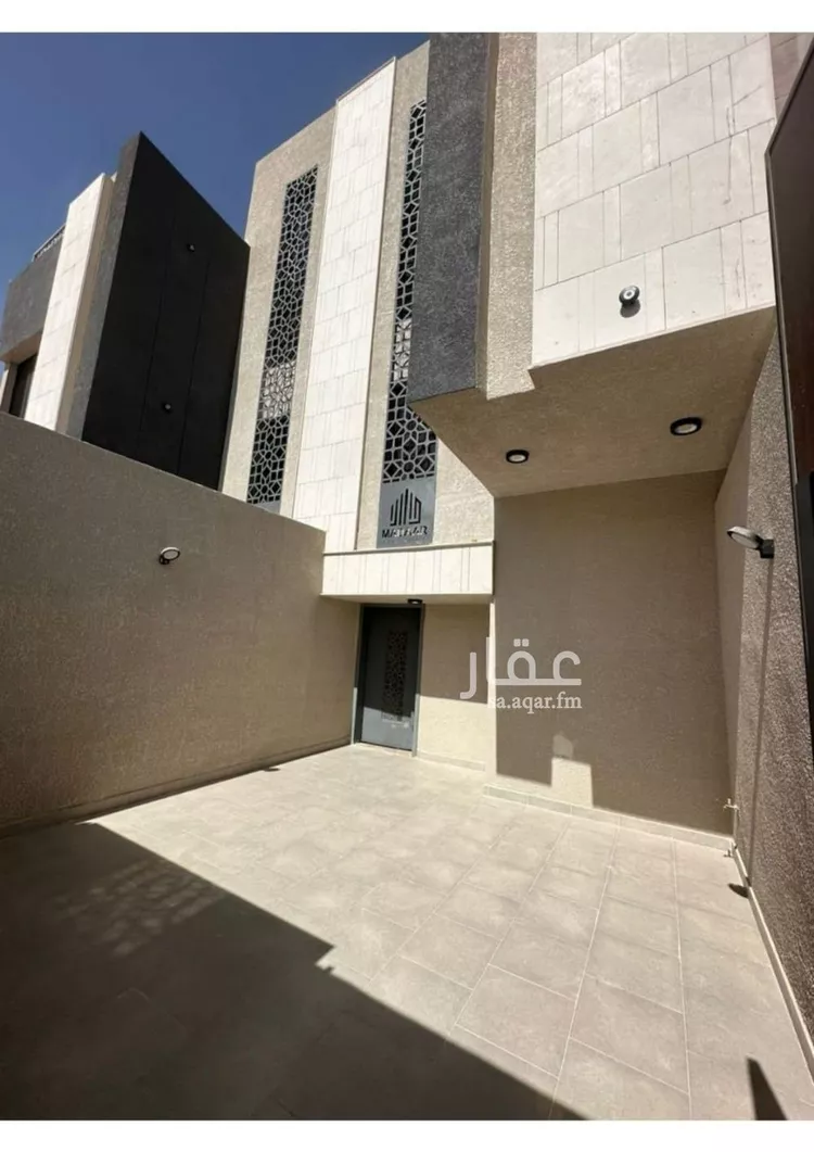 Floor for Sale in Riyadh Dirab 7