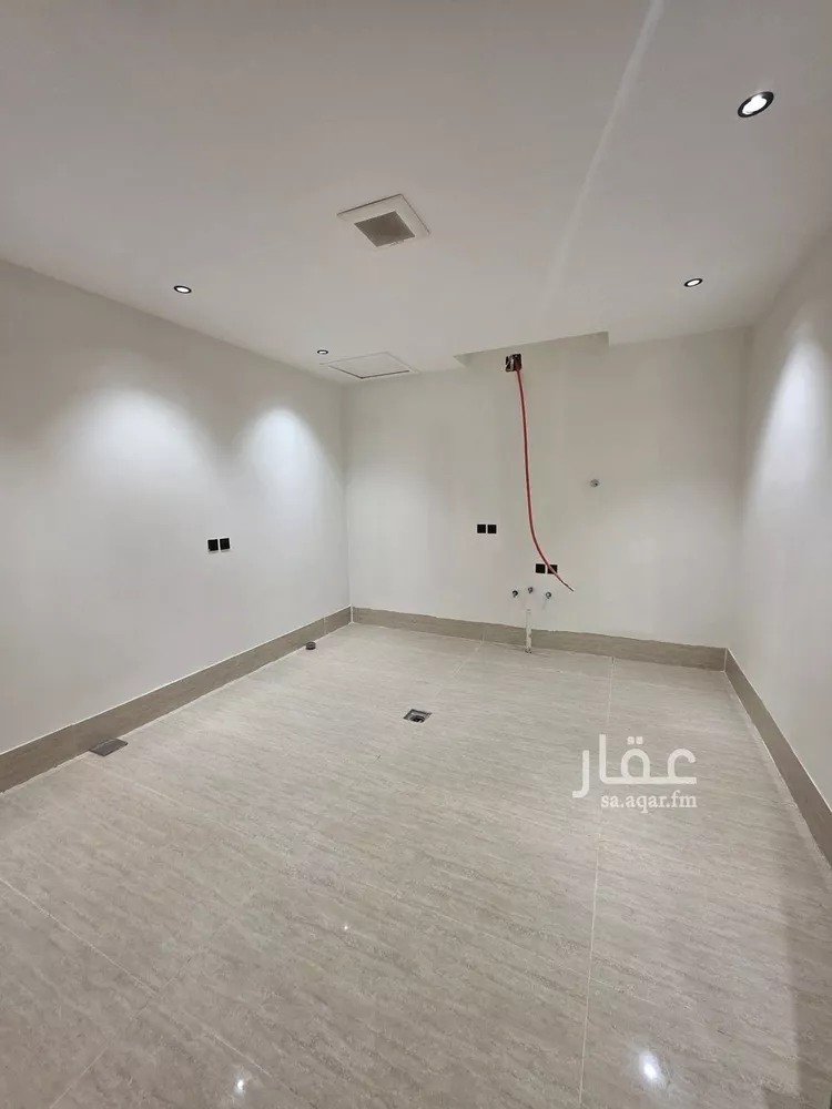 Floor for Sale in Riyadh Tuwaiq 14