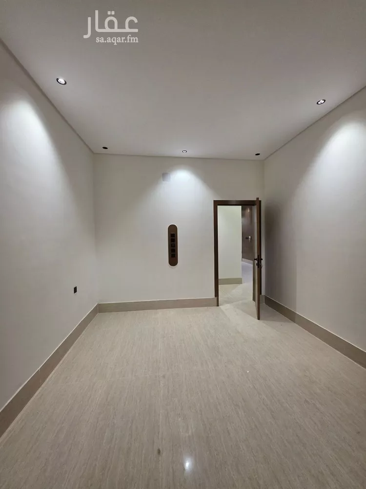 Floor for Sale in Riyadh Tuwaiq 21