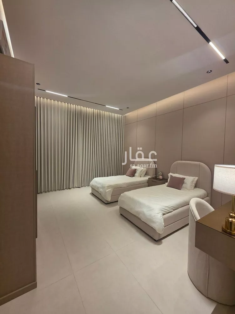 دور للبيع في شارع طريق النفود, حي عكاظ, مدينة الرياض, منطقة الرياض 10