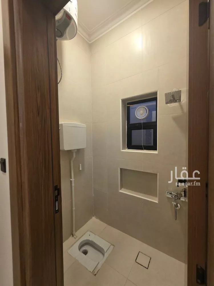 Floor for Sale in Riyadh Okaz 18