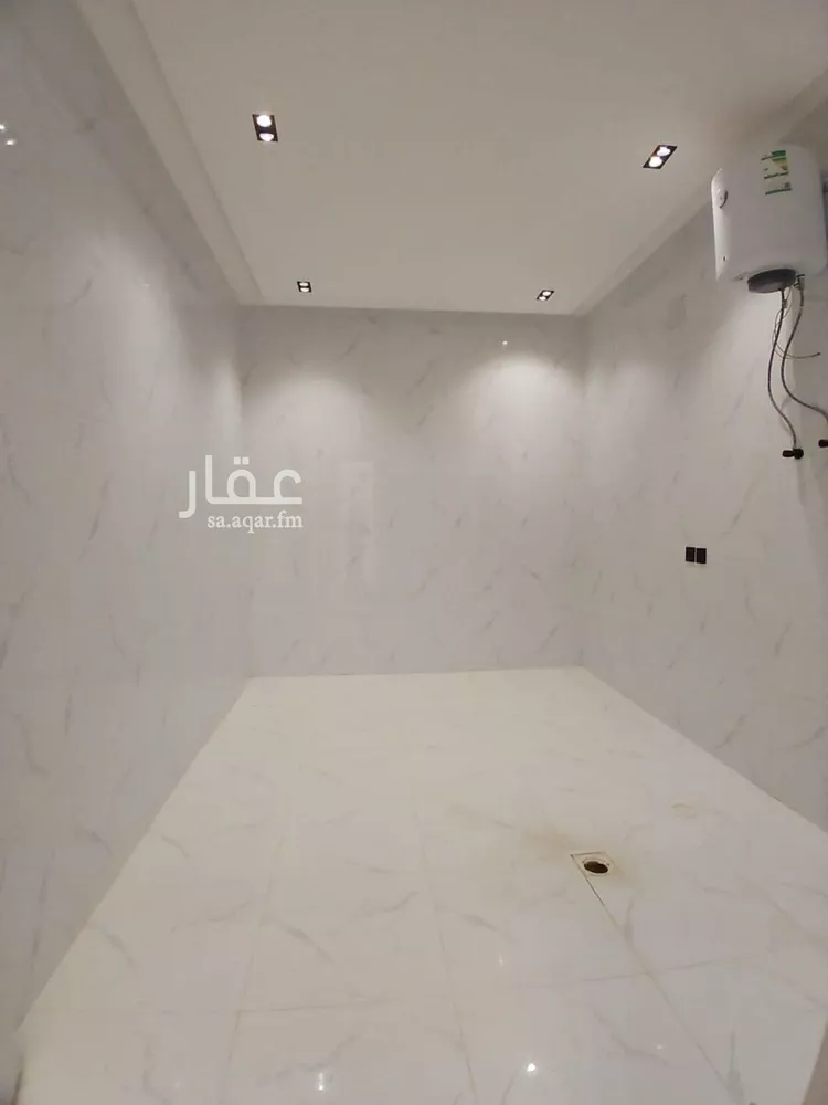 دور للبيع في شارع الصفا الملبد, حي طيبة, مدينة الرياض, منطقة الرياض 9