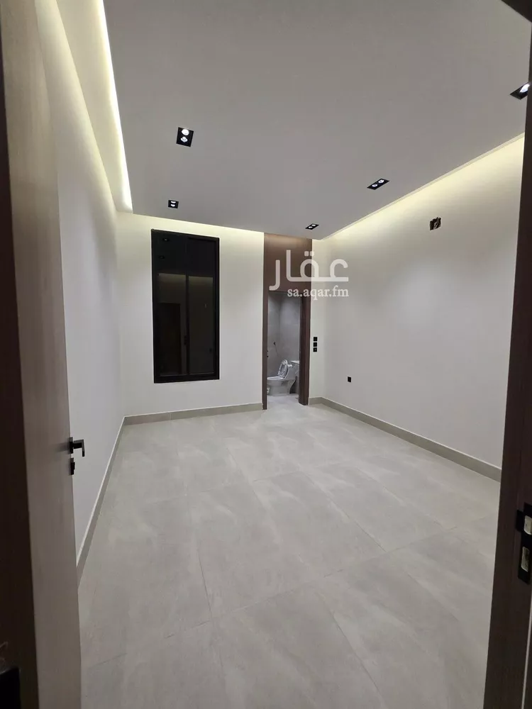 دور للبيع في شارع الحسن النابلسي, حي بدر, مدينة الرياض, منطقة الرياض 9