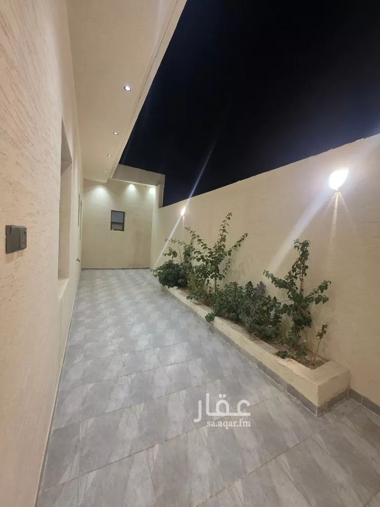 دور للبيع في شارع المحرز, حي أحد, مدينة الرياض, منطقة الرياض 6