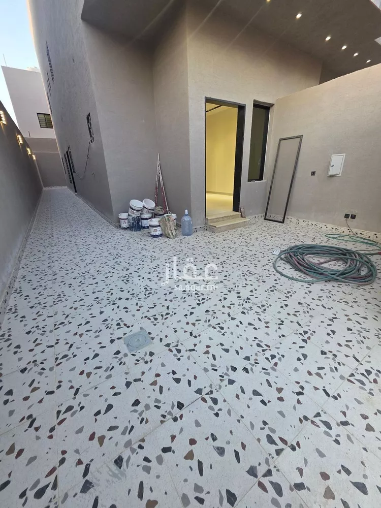 دور للبيع في شارع السدار, حي طيبة, مدينة الرياض, منطقة الرياض صورة 5