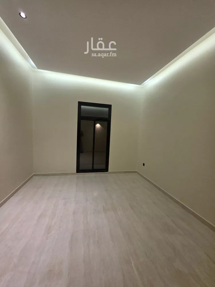 Floor for Sale in Riyadh Dirab 15