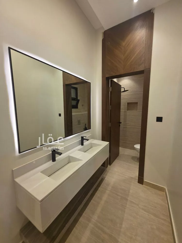 Floor for Sale in Riyadh Tuwaiq 16