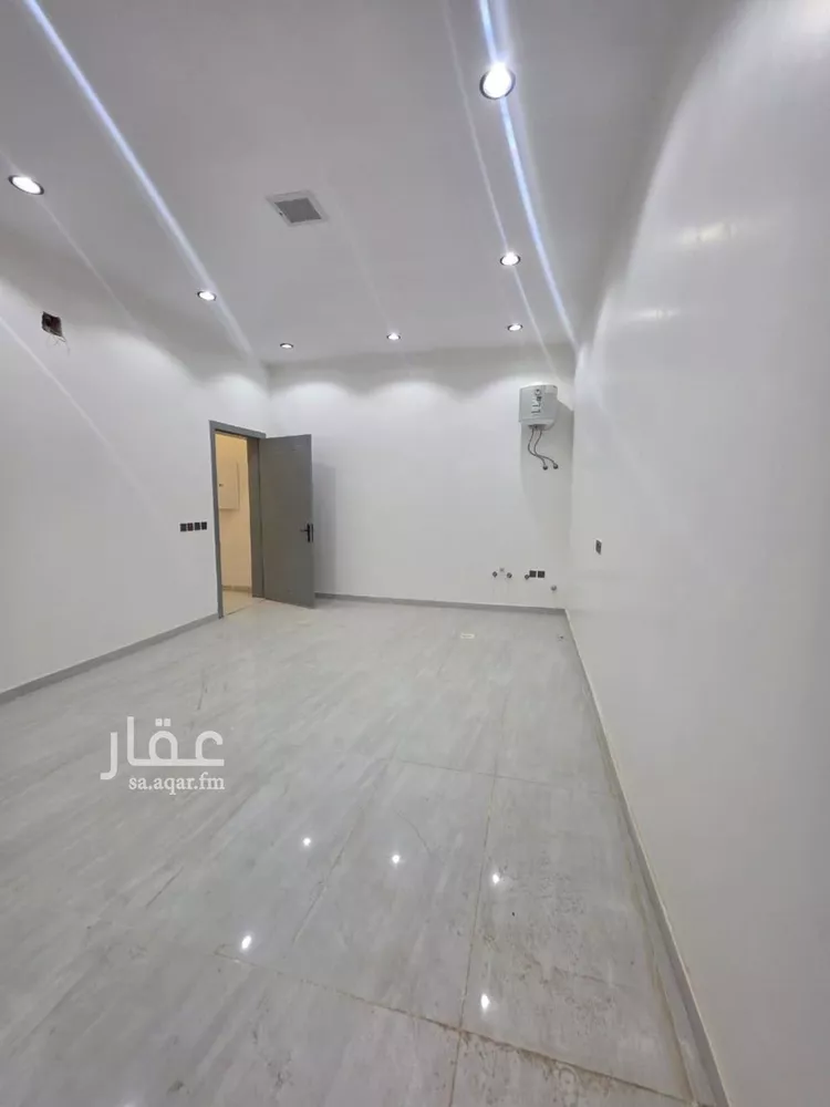 دور للبيع في شارع حمد الخطيب, حي البيان, مدينة الرياض, منطقة الرياض 8