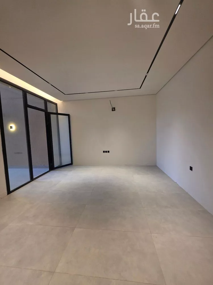 Floor for Sale in Riyadh Al Maizilah 9