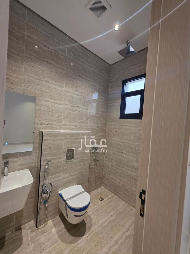 Floor for Sale in Riyadh Ar Rimal 12