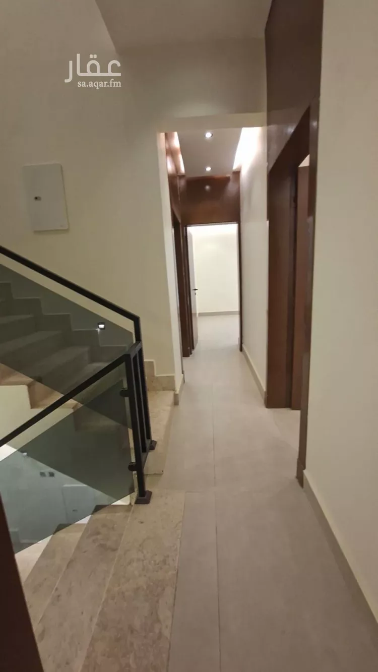 فيلا للبيع في شارع الصفار الذهبي, حي عكاظ, مدينة الرياض, منطقة الرياض 13