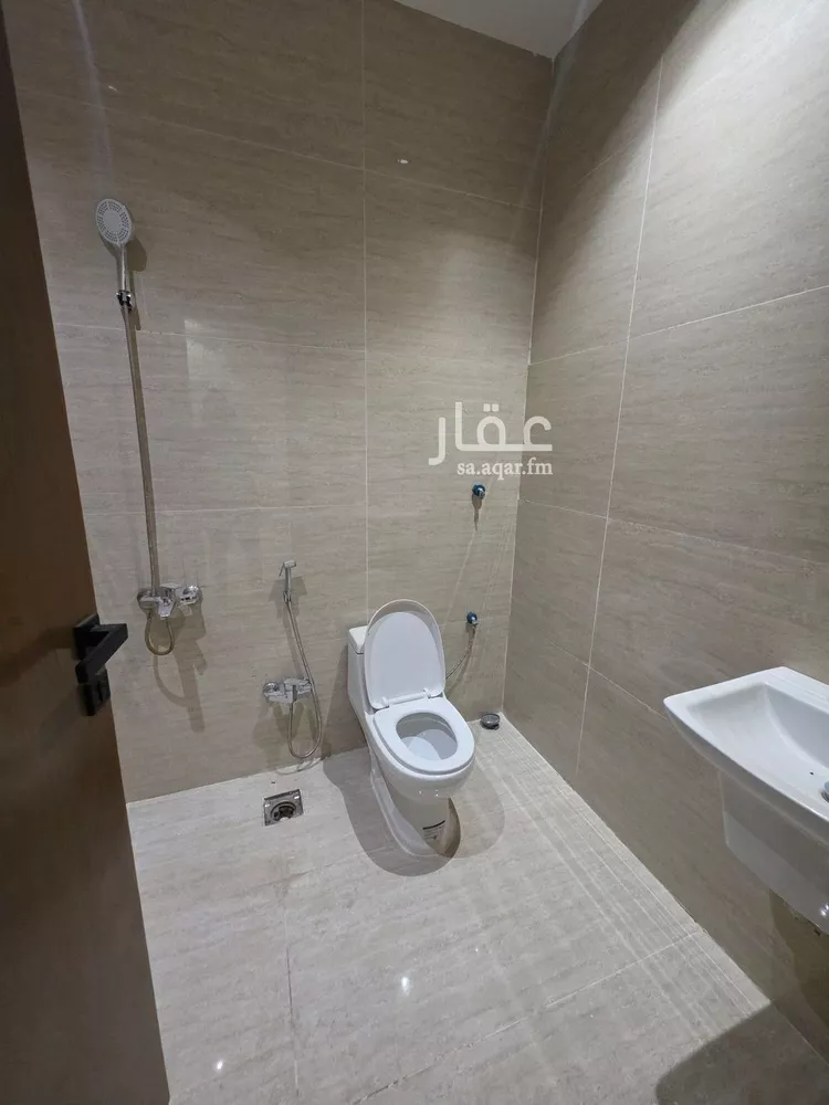 Floor for Sale in Riyadh Tuwaiq 9