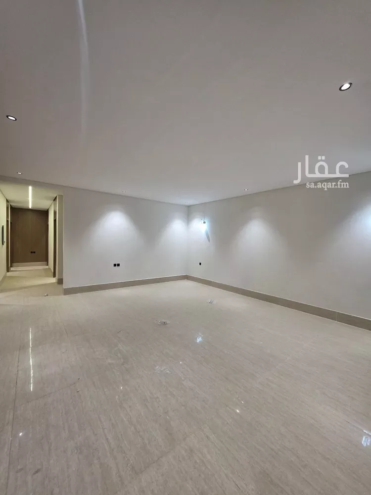 Floor for Sale in Riyadh Tuwaiq 17