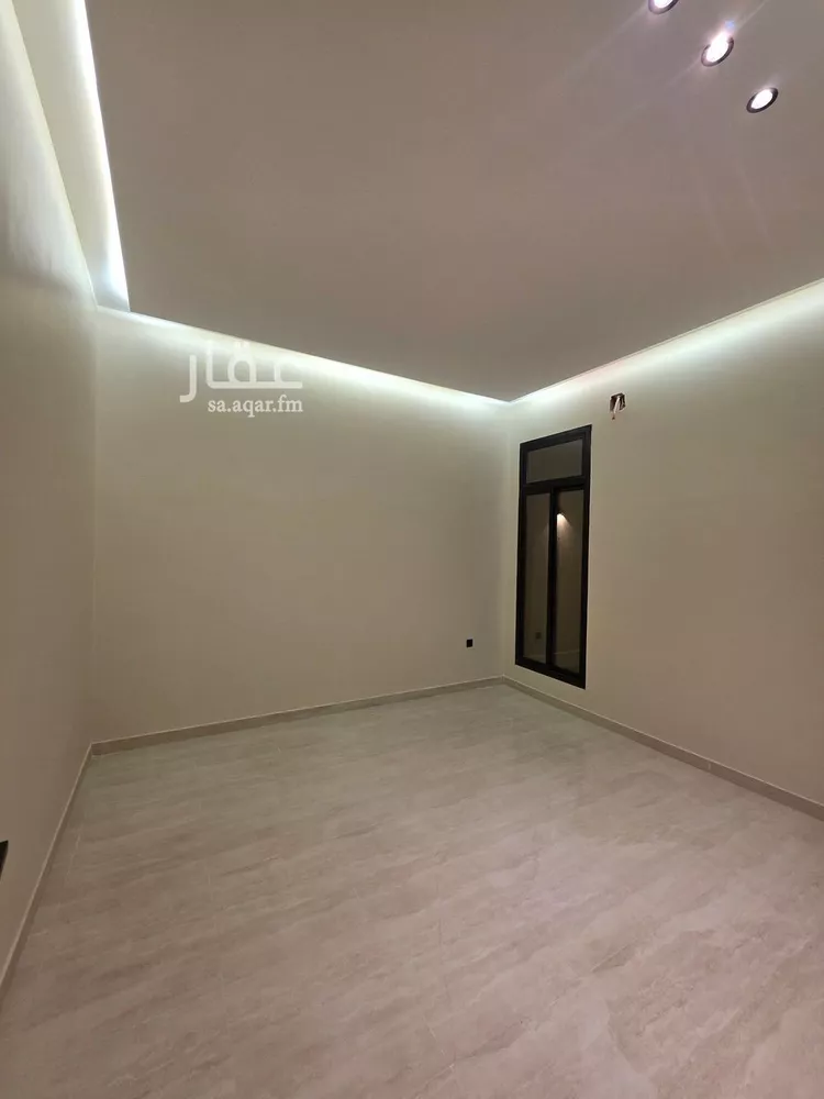 Floor for Sale in Riyadh Dirab 16