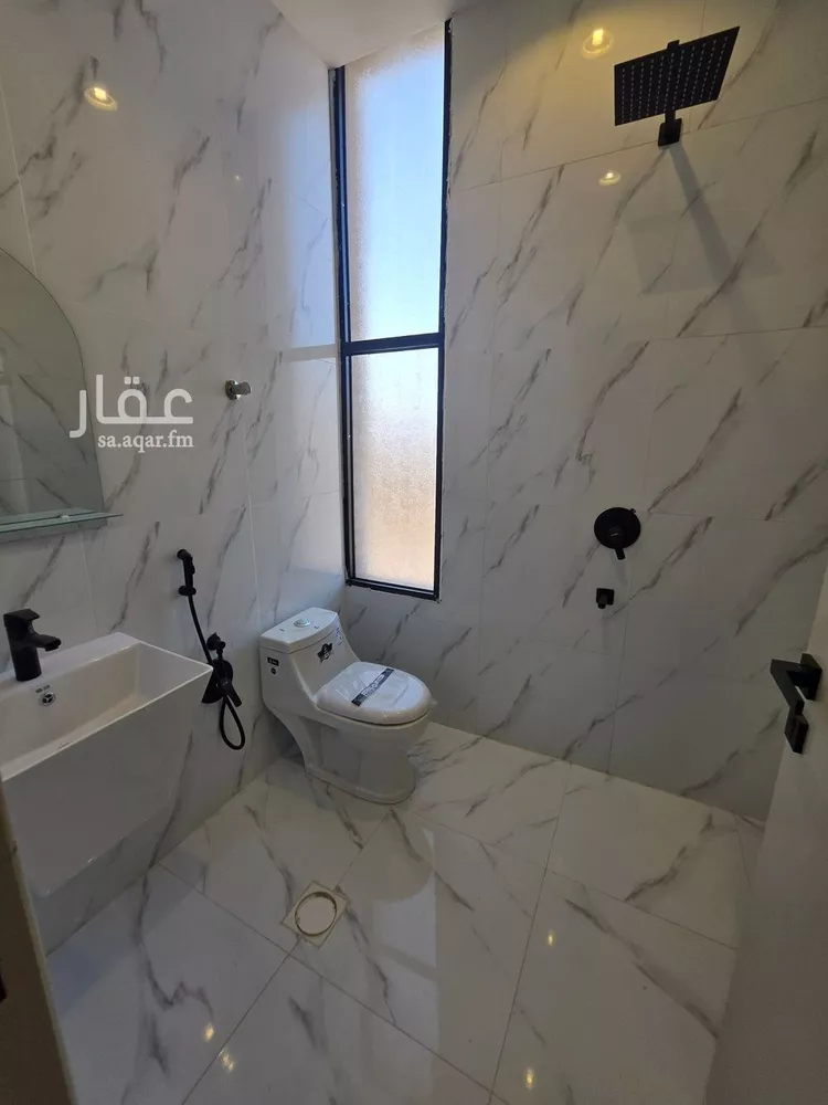 فيلا للبيع في شارع رقم 140, حي ظهرة لبن, مدينة الرياض, منطقة الرياض 9