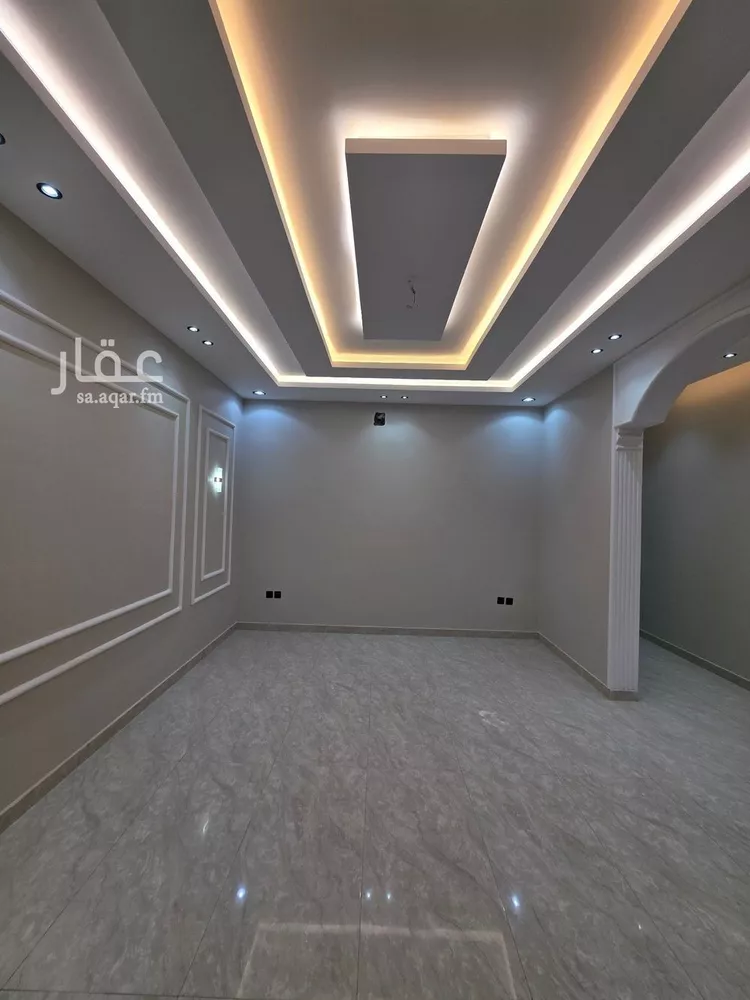 Floor for Sale in Riyadh Okaz 9