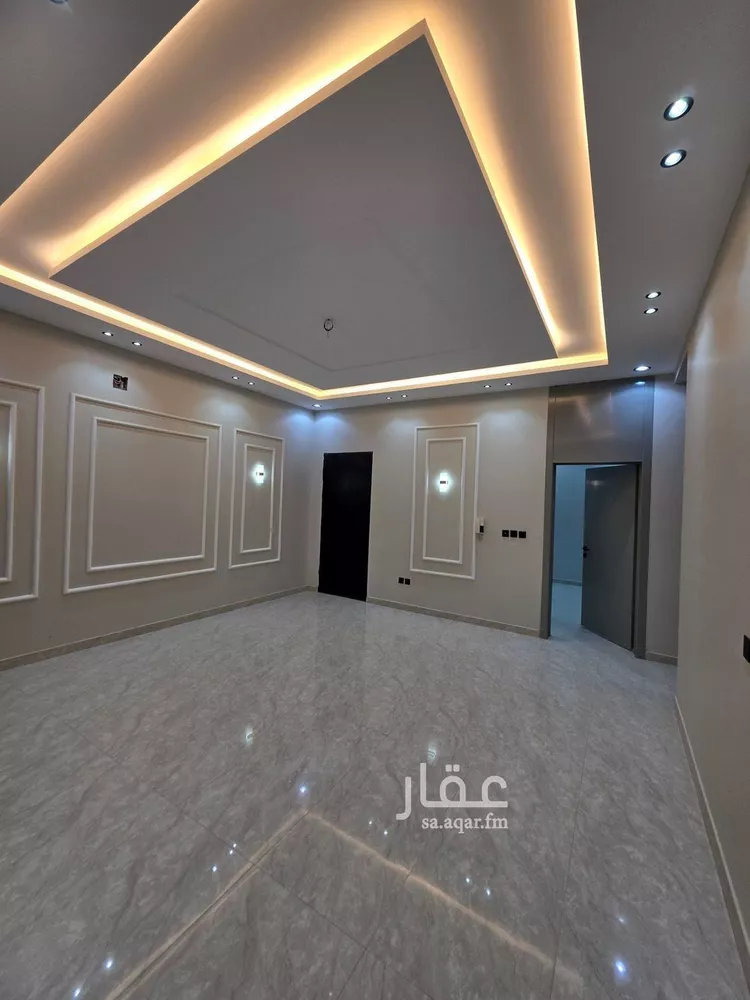 Floor for Sale in Riyadh Okaz 15