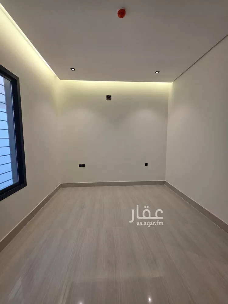 فيلا للبيع في شارع مريغان, حي ظهرة لبن, مدينة الرياض, منطقة الرياض صورة 3