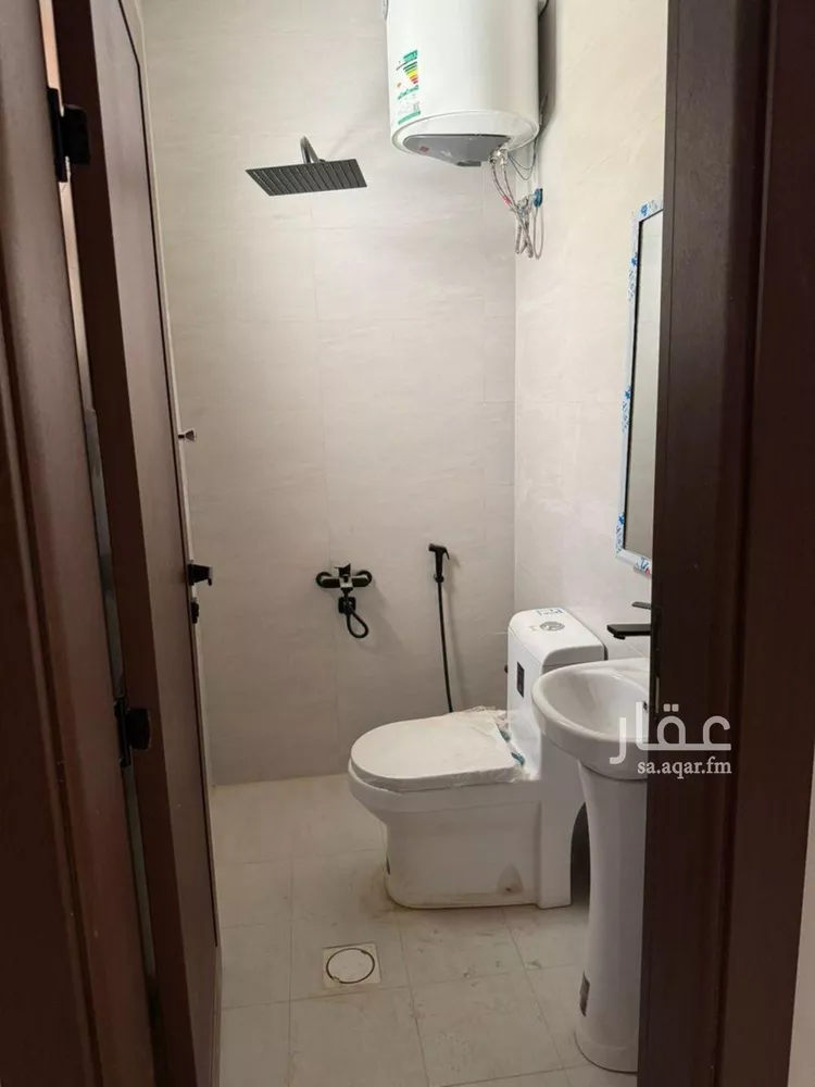 فيلا للبيع في شارع حميدة الإبراهيمي, حي العوالي, مدينة الرياض, منطقة الرياض 8