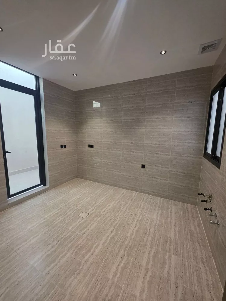 Floor for Sale in Riyadh Ash Sharq 12