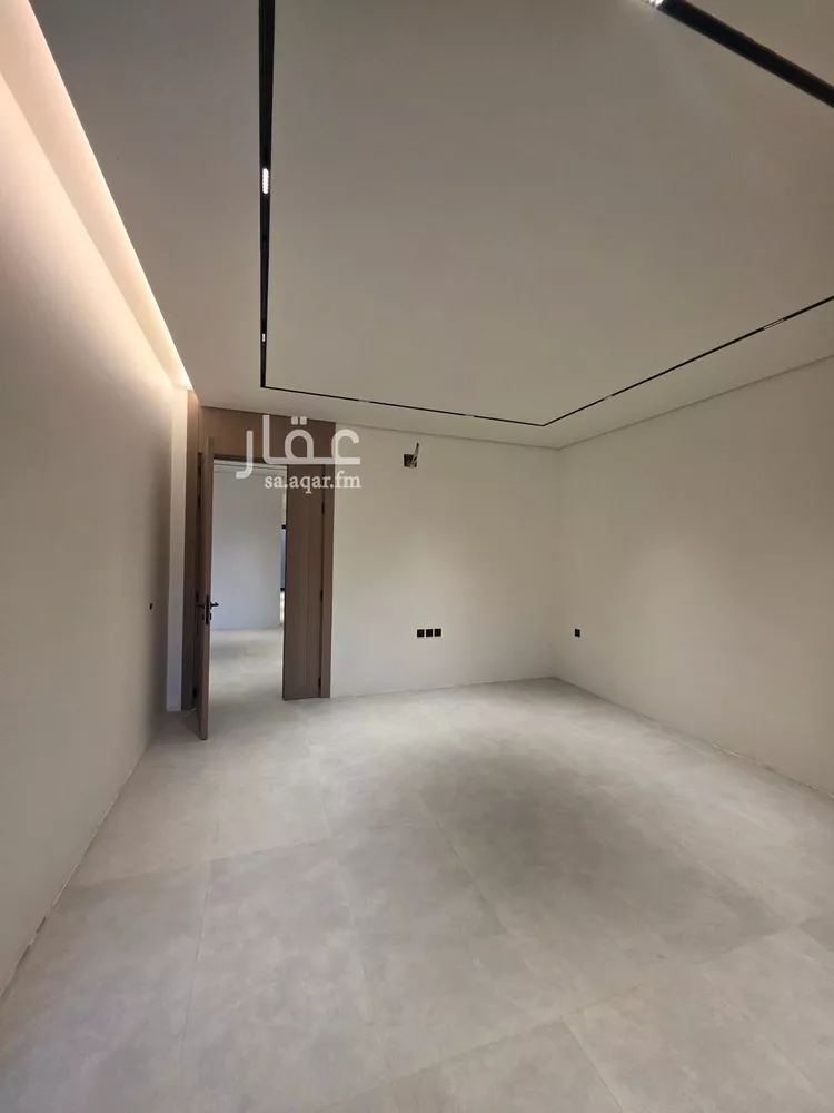 Floor for Sale in Riyadh Al Maizilah 8