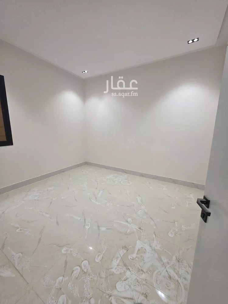 دور للبيع في شارع روضة عشيران, حي طيبة, مدينة الرياض, منطقة الرياض 10