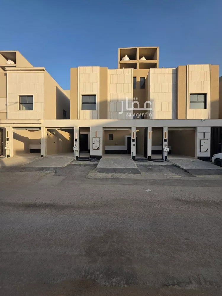 دور للبيع في شارع رقم 101, حي الجنادرية, مدينة الرياض, منطقة الرياض صورة 2