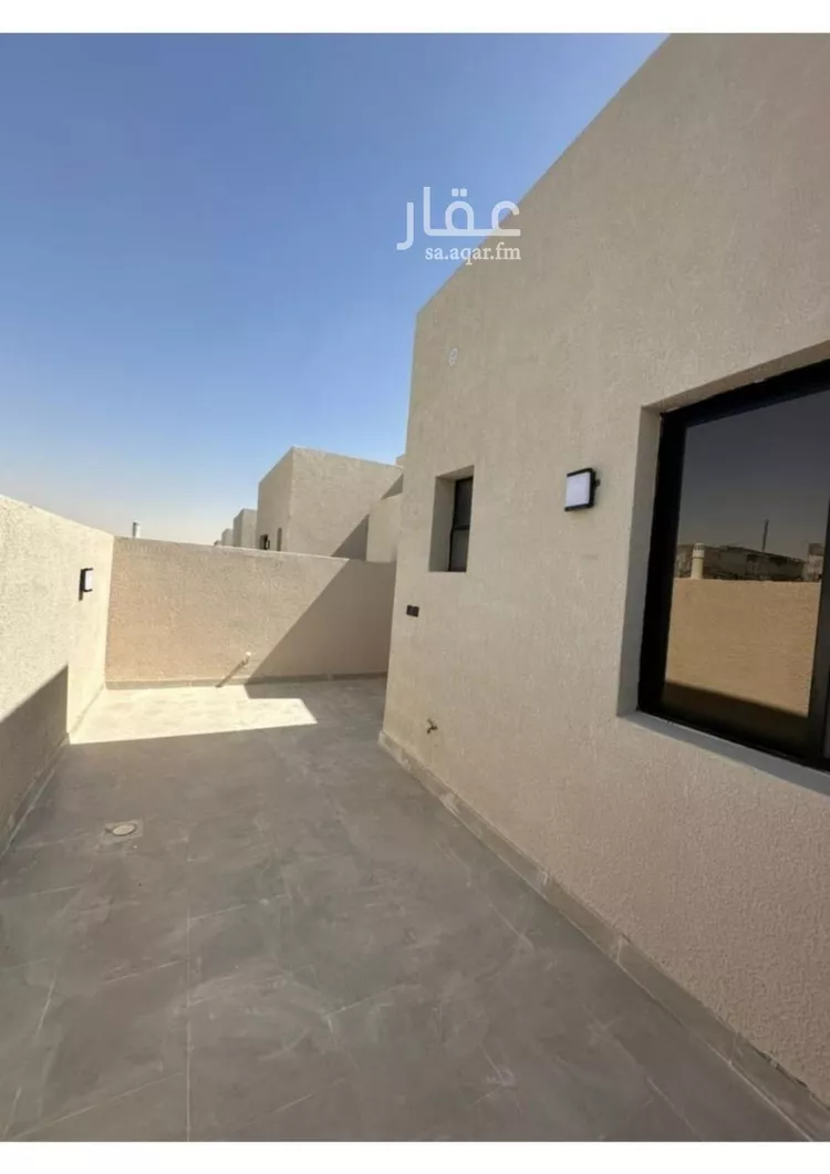 Floor for Sale in Riyadh Dirab 16