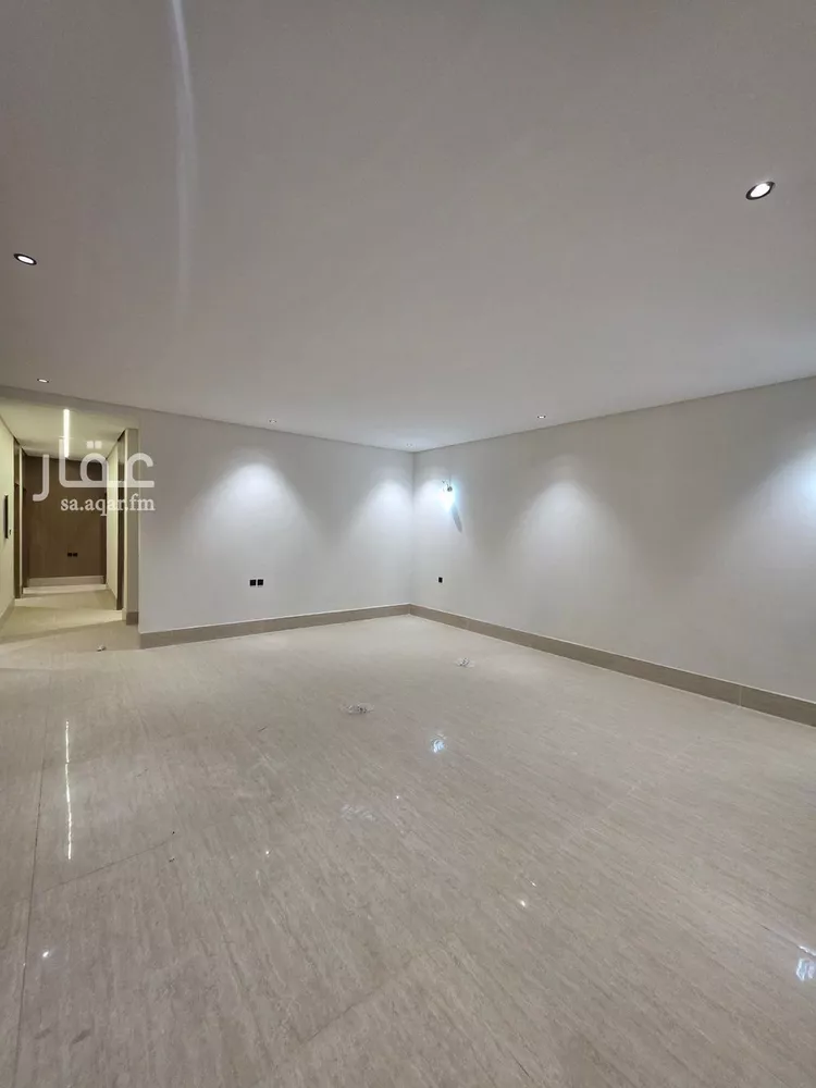 Floor for Sale in Riyadh Tuwaiq 11