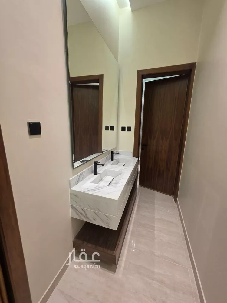 Floor for Sale in Riyadh Dirab 11