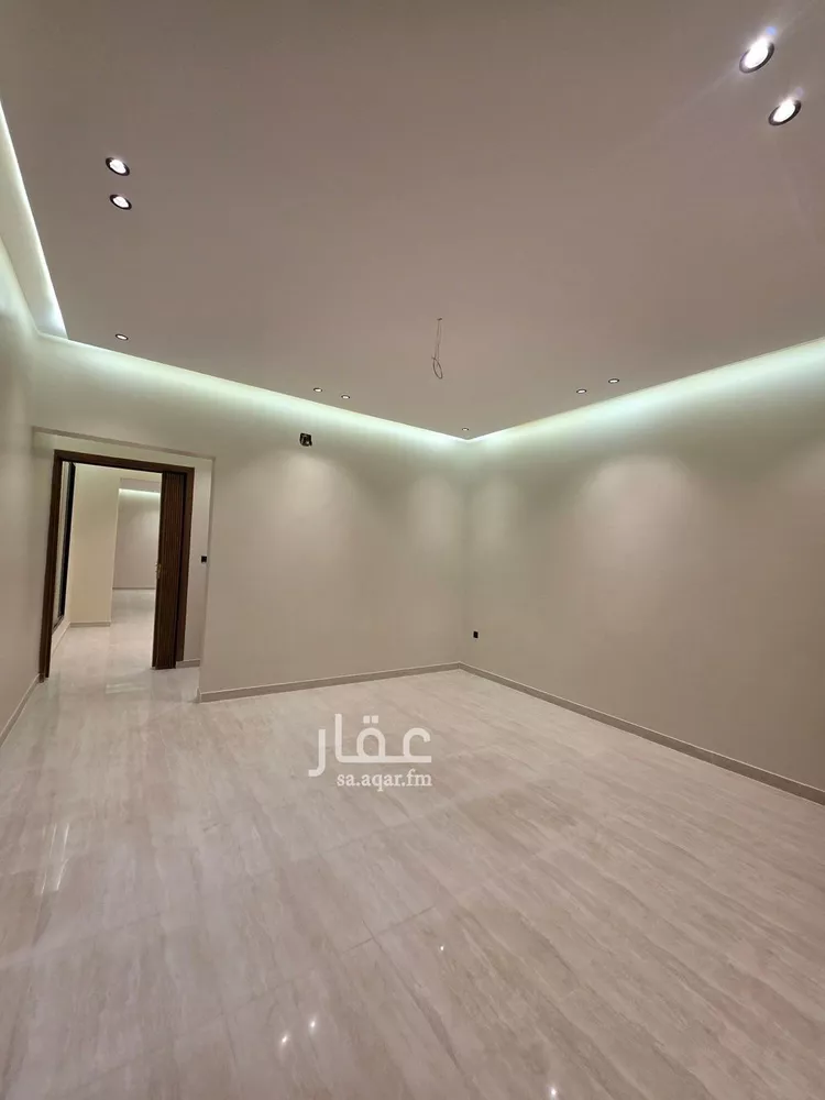 Floor for Sale in Riyadh Dirab 14