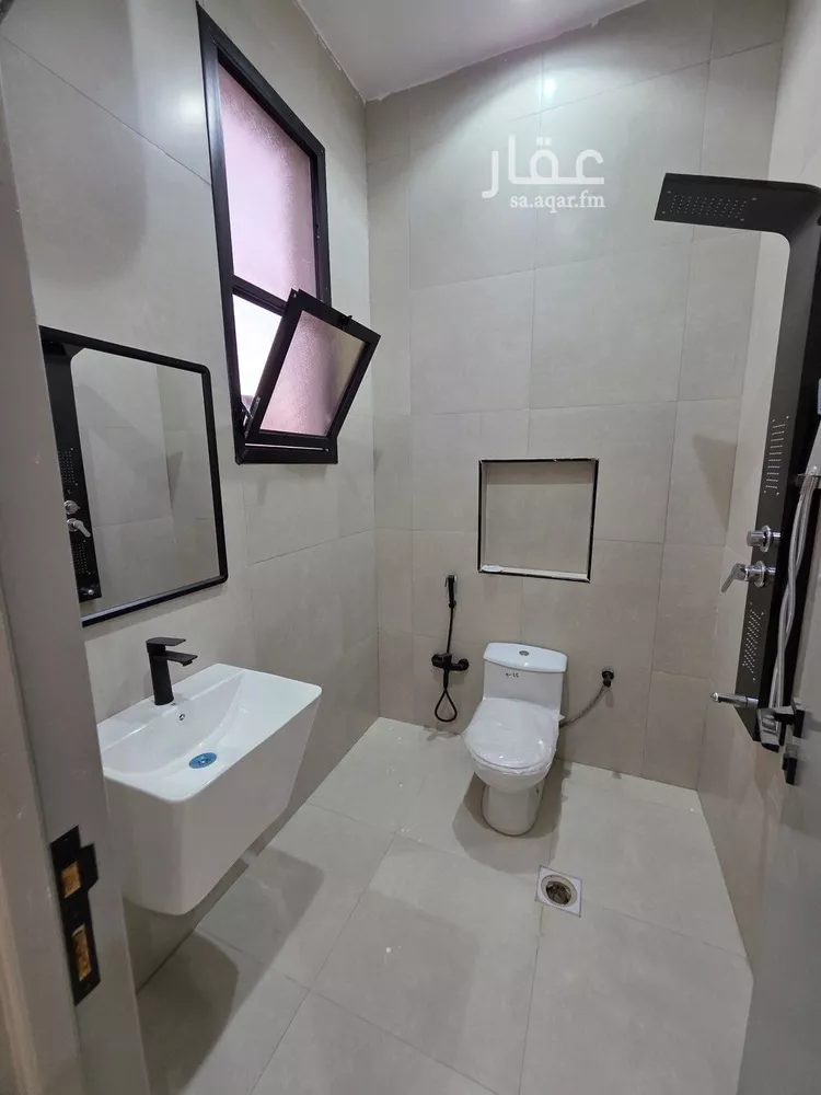 شقة للبيع في شارع القنطرة, حي عكاظ, مدينة الرياض, منطقة الرياض 7