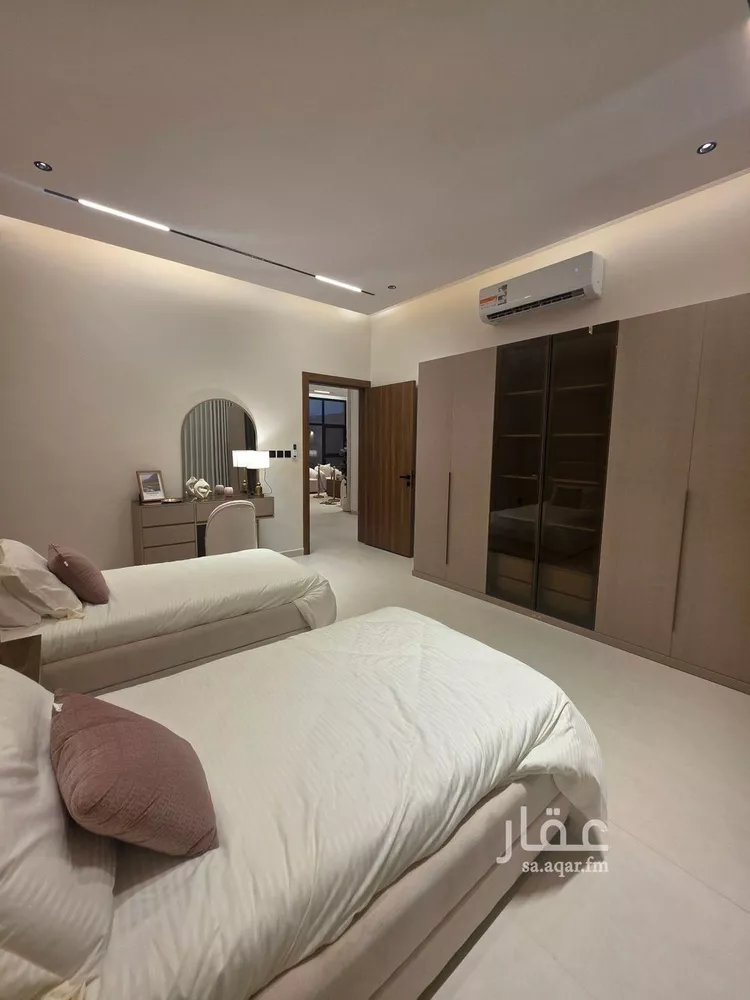 دور للبيع في شارع طريق النفود, حي عكاظ, مدينة الرياض, منطقة الرياض 7