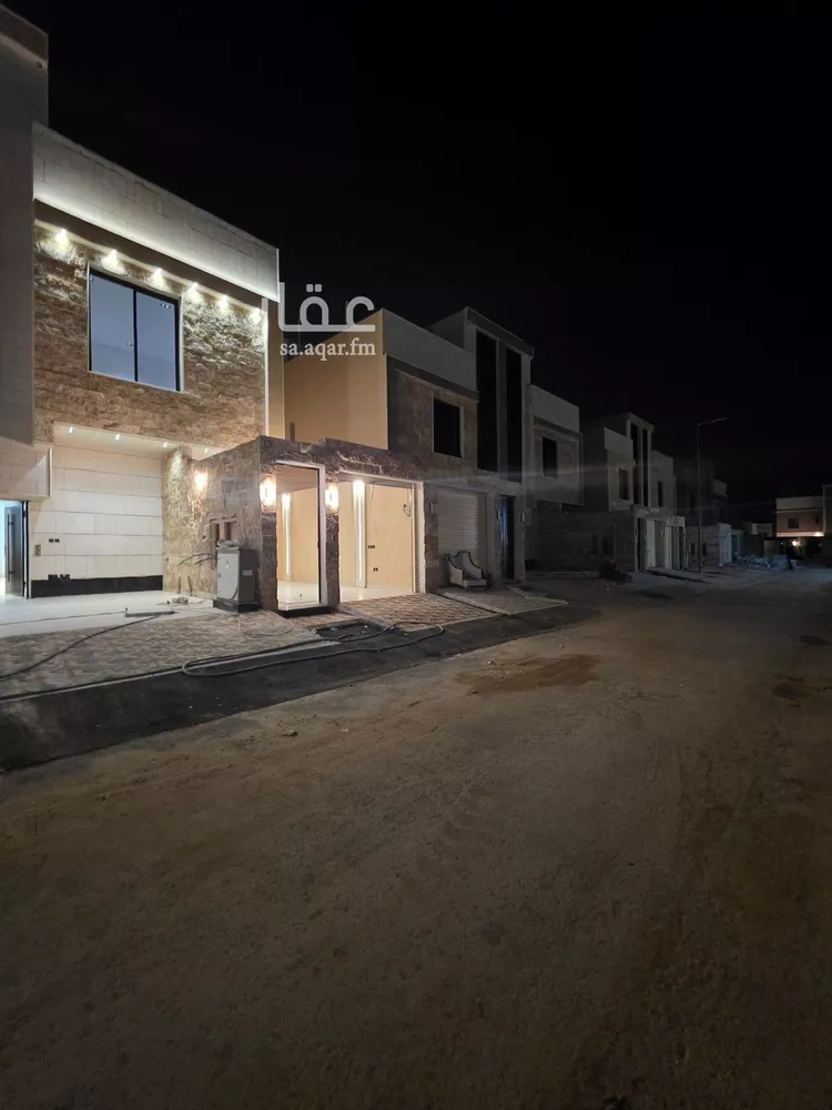 دور للبيع في شارع نافع بن أبي نعيم, حي بدر, مدينة الرياض, منطقة الرياض صورة 3