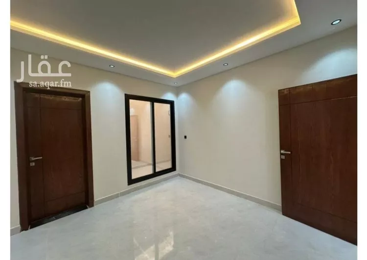 Floor for Sale in Riyadh Dirab 15