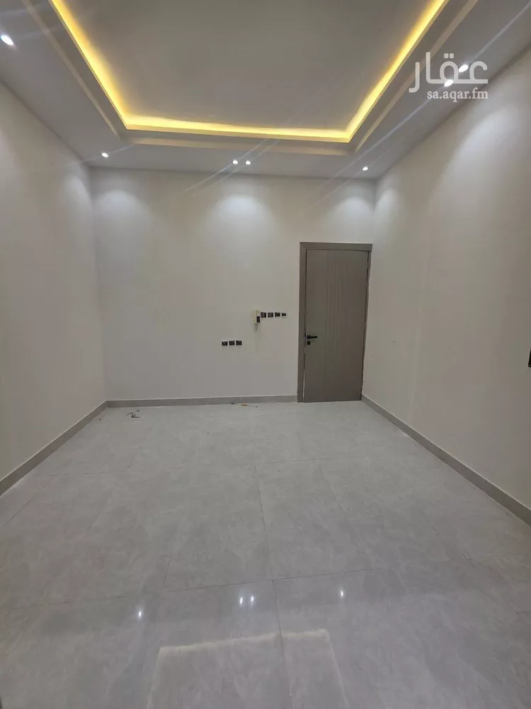 فيلا للبيع في شارع ابن نعيم, حي طيبة, مدينة الرياض, منطقة الرياض 10