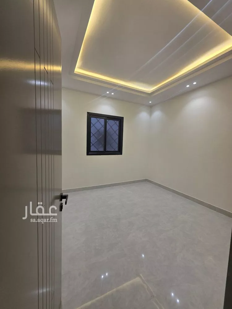 فيلا للبيع في شارع ابن نعيم, حي طيبة, مدينة الرياض, منطقة الرياض 18