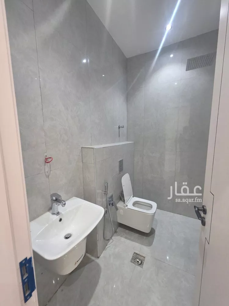 فيلا للبيع في شارع إبراهيم بن حسين, حي الرمال, مدينة الرياض, منطقة الرياض 18