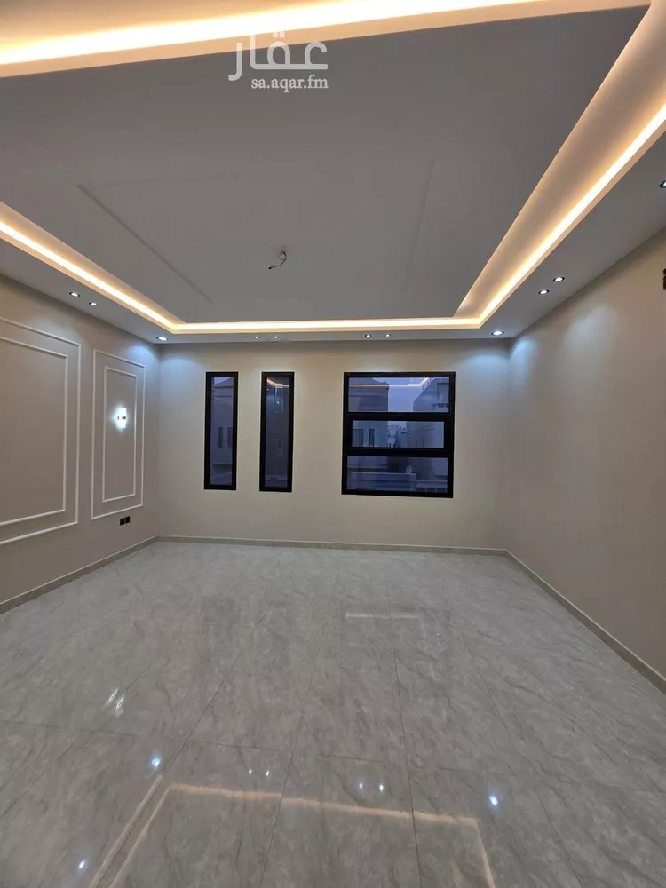 Floor for Sale in Riyadh Okaz 6