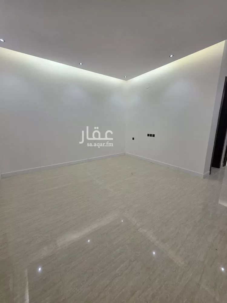 Villa for Sale in Riyadh Tuwaiq 8