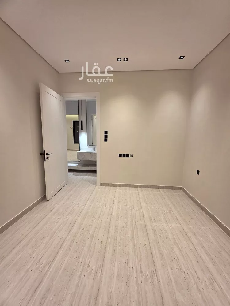 شقة للبيع في شارع الحسن بن الهيثم, حي عكاظ, مدينة الرياض, منطقة الرياض 12