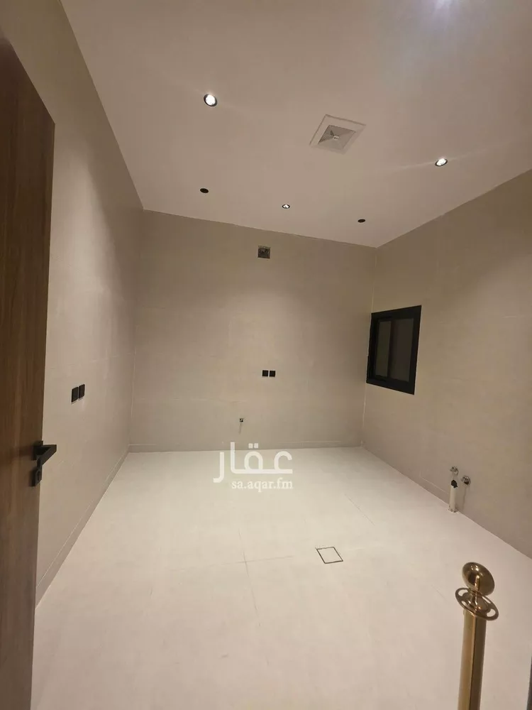 Floor for Sale in Riyadh Okaz 6