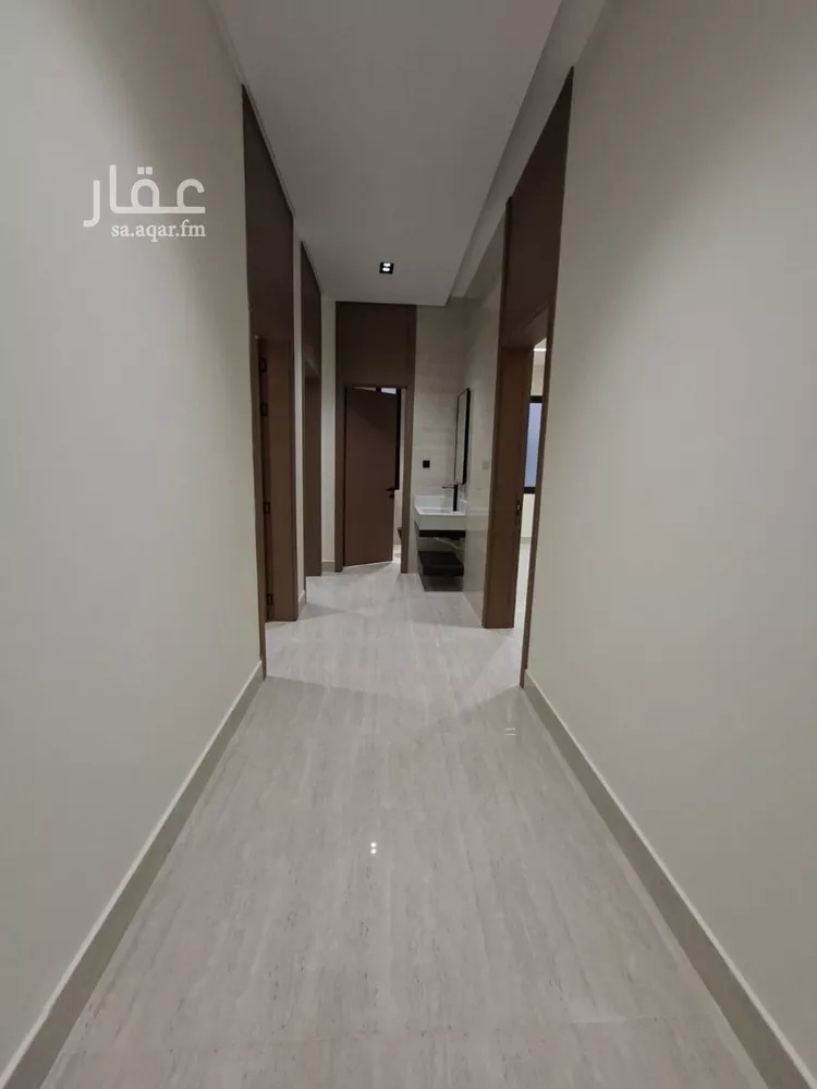 دور للبيع في شارع عبدالقادر الفاكهي, حي طويق, مدينة الرياض, منطقة الرياض صورة 3